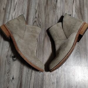 Kork-Ease Ryder Booties Tan Suede Women's Size 8.5